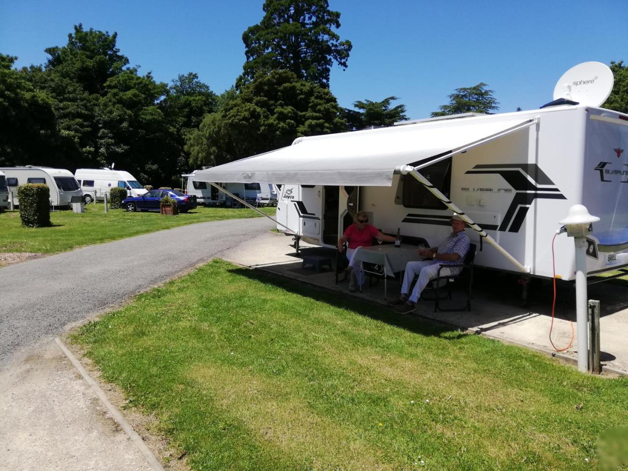 Mawley Holiday Park Masterton Exterior photo